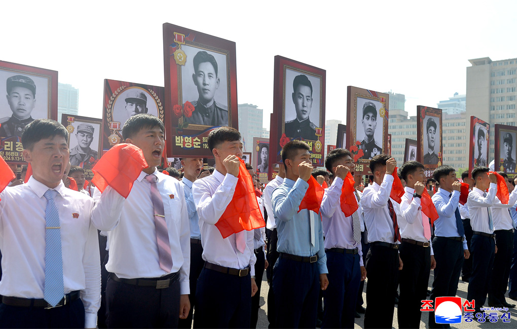 12-조국해방전쟁승리72돐 성대히 경축